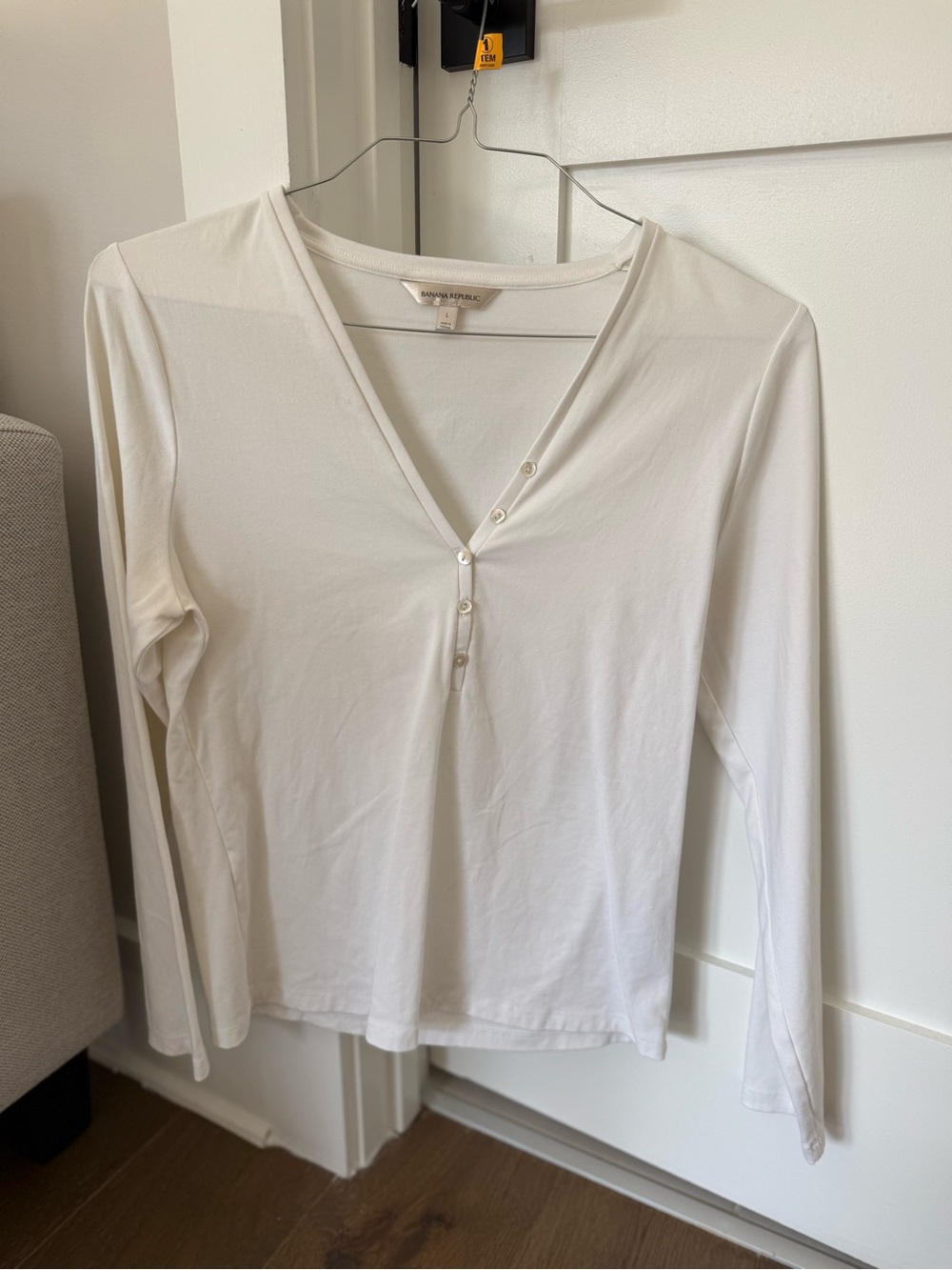 Banana Republic long-sleeve v-neck Henley